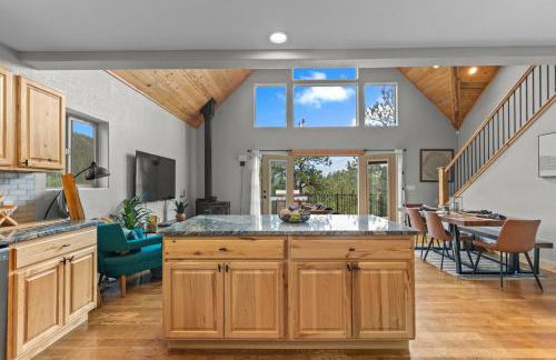 Mountain View Retreat- Private Hot Tub & Views - Foto 26