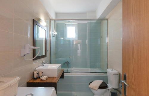 7 bedroom villa with pool, 700m from the beach! - Foto 23