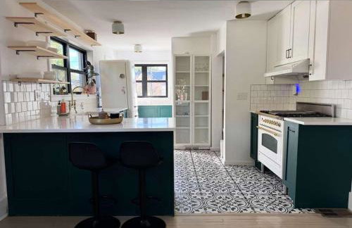 Recently Renovated 1924 DUTCH in Royal Oak - Foto 16