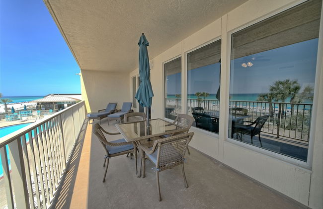 Astonishing Oceanfront Condo with Oversized Balcony to Enjoy Amazing Gulf View - Unit 0204 by RedAwning - Foto 32