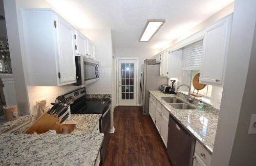 Peaceful Peachtree Villa - Foto 15