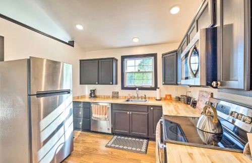 Modern Louisville Apartment with Furnished Deck - Foto 11