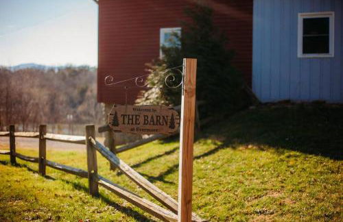 The Barn at Evermore: riverfront retreat w/hot tub - Foto 6