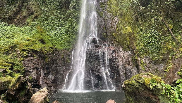 Uma das cascatas de Jardín