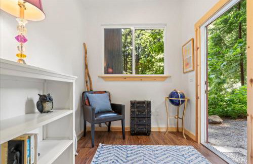 Cozy Creek Cabin - On Austin Creek Hot Tub - Dog Friendly - BBQ Grill - Fast WiFi - Foto 37