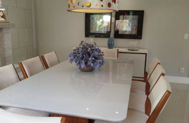 Casa Teresópolis perto do centro com três suítes e piscina - Foto 3