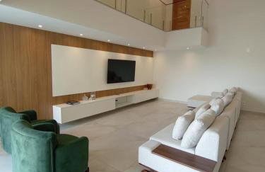Luxuosa casa, a 150m da praia - Foto 12