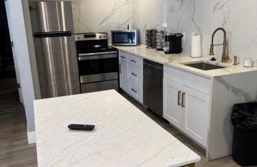 Modern Getaway with Free Parking Near Downtown and NRG - Foto 16