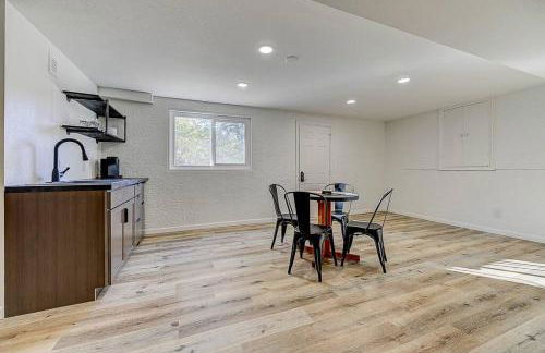 Large Pet-Friendly Sleeps 10 Near Palmer Park - Foto 33