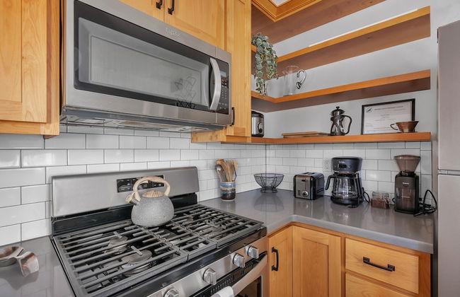 Modern 2bd Cabin With Stunning Views of Bass Lake - Foto 7