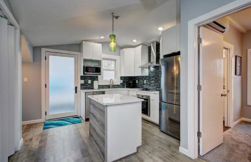 The Lilly Pad Brand New in Hyde Park! Pet Friendly, fully fenced yard, walking distance to Hyde Park shops, and dining and Camel's Back Park - Photo 13