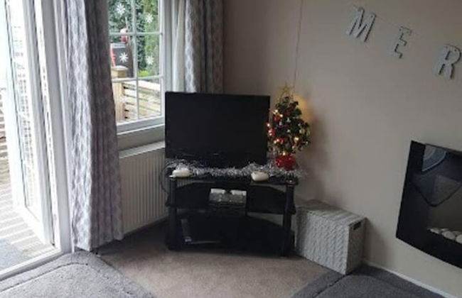 Lovely 2-bed Chalet at Robinhood Retreat Free Park - Foto 16