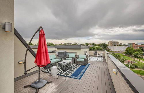 Upscale Townhome w/ Stunning Rooftop Views - Foto 14