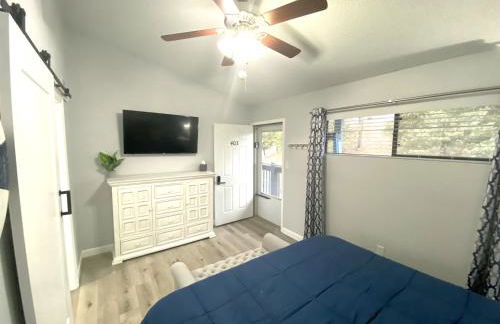 B Lakefront! Remodeled, Boat Slip, Patio Views, Pool, Boat Ramp, WIFI - Foto 19