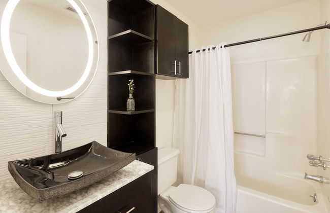 Hemlock by Avantstay Minutes From Folly Beach w/ Multiple Patios - Foto 14