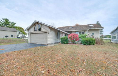 Lakefront Home with Deck and Dock in Oscoda Twp! - Foto 27