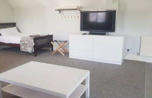 Peaceful self contained Studio in lovely garden. - Photo 7