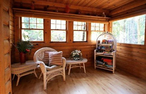 Spacious Riverfront Cabin Rental Perfect for Large Groups near Sonora, California - Foto 7