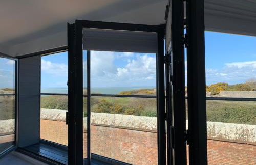 Fort View- Totland - Photo 37