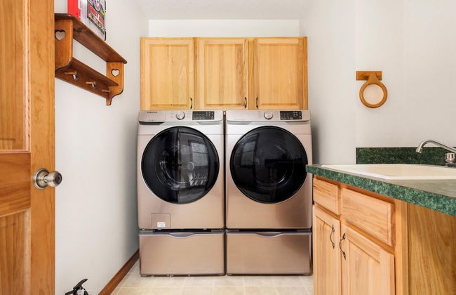 Firefly Lodge! Boardman River! Hot Tub! Woodstove! - Foto 38