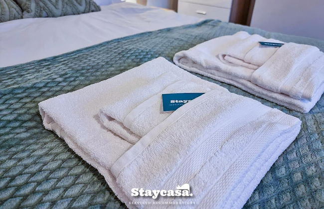 White Cozy House With Pool Table Game Room - Photo 44