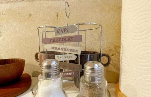 Cosy Gîte à Azay-le-Rideau avec Wifi, Clim, tout inclus, idéal pour 2 adultes et 2 enfants, proche châteaux - FR-1-381-567 - Foto 2