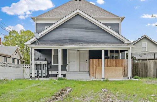 3BR City Chic Modern Apt - Central Location - Foto 29