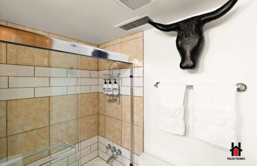 Sonoran Desert Getaway with Cowboy Tub - Photo 15