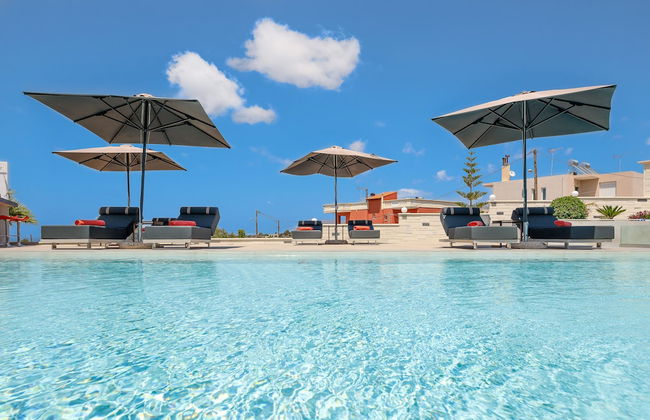 Talos Luxury Suites - Photo 78