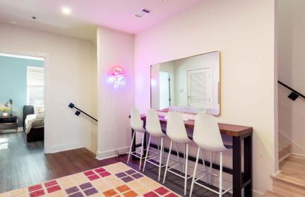 36 Guests on Music Row Bachelorette Suites Glam Room 5 Minutes to Downtown - Foto 56