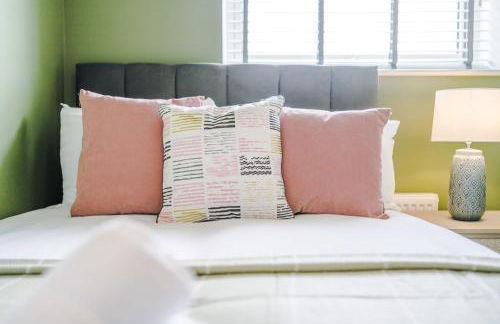 R&R - Modern Townhouse near Etihad & City Centre (5 Bedrooms, Free Parking) - Foto 67