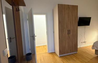 Jomi Stays - Kudamm - Foto 45