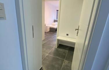 Moderne 2 Zimmer Wohnung Küche und Bad im Zentrum - Photo 25