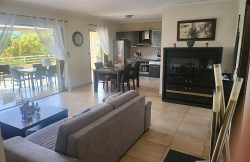 Christelle - Photo 1