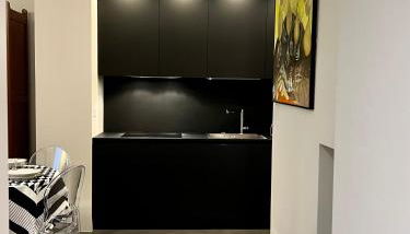 Design District Luxury Apartment - Photo 2