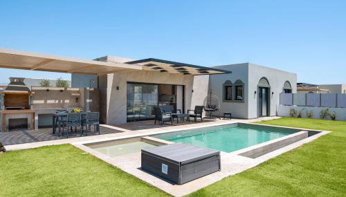 Sunrays Pool Villas - Photo 3