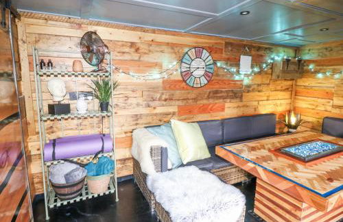 Orchard Retreat Staycation - Foto 20