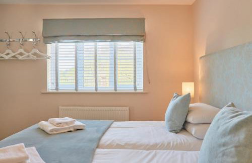 Finest Retreats - Meadow View - Photo 20