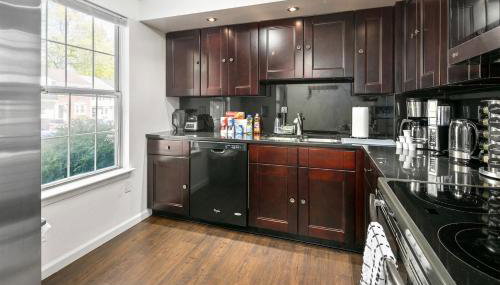 3BR TH 40 Mins from DC, Pets OK, Fenced Yard - Foto 3