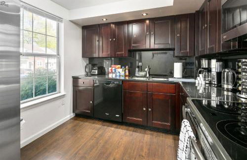 3BR TH 40 Mins from DC, Pets OK, Fenced Yard - Foto 3