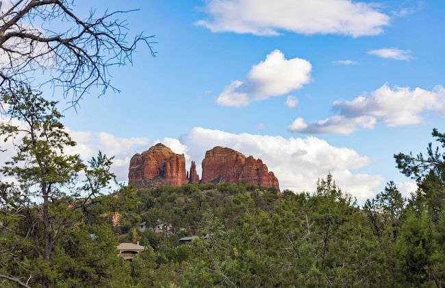 Cathedral View by Avantstay Pool Table + Hot Tub - Photo 26