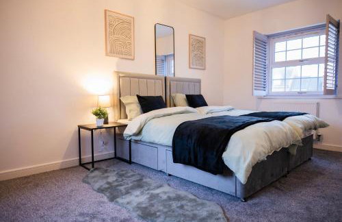 Luxurious 3-Story Townhouse, sleeps up to 10! - Foto 39