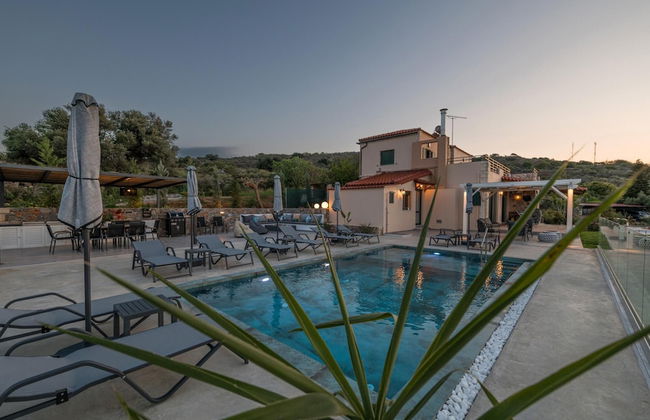 Villa Eagles - With Private Pool - Foto 48