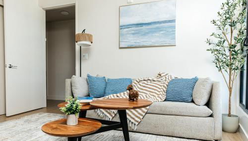 Stunning 2BR apartment steps from Santa Monica pier - Photo 5