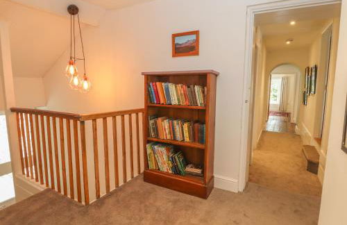 Cwmalis Hall - Photo 25