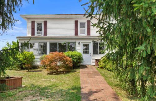 Keuka Wine Trail Vineyard View Farmhouse - Fire Pit & Game Room - Foto 52