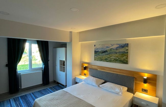 Royalova Hotel - Photo 15