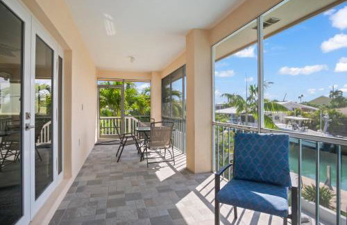 NEW!Paradise PalmsDockPoolKayaks GrillView! - Foto 54