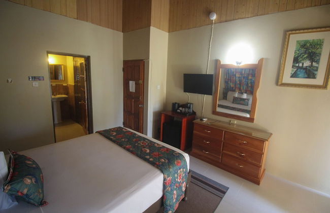 Moon Rooms at Moonrise Villa - Photo 39