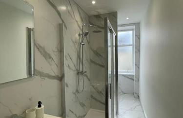 Falkirk City Centre Stylish Two-Bedrooms Apartment - Foto 23